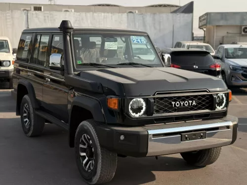 Toyota Land Cruiser LC71 Hard Top 4.0L V6 2025 - Black - Carsooq