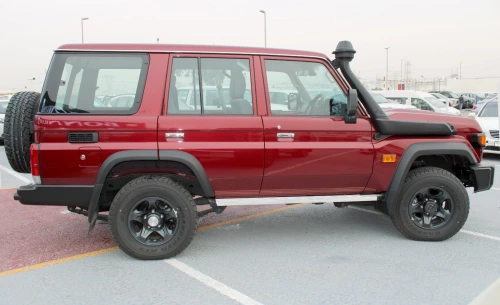 Toyota Land Cruiser LC76 Hardtop 2.8L Diesel 2025 - Red - Carsooq