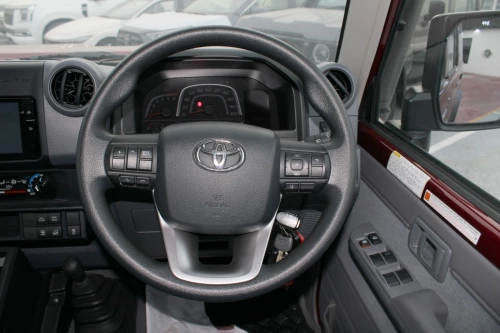 Toyota Land Cruiser LC76 Hardtop 2.8L Diesel 2025 - Red - Carsooq