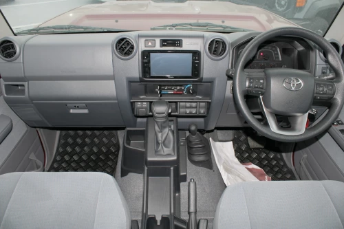 Toyota Land Cruiser LC76 Hardtop 2.8L Diesel 2025 - Red - Carsooq