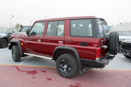 Toyota Land Cruiser LC76 Hardtop 2.8L Diesel 2025 - Red - Carsooq
