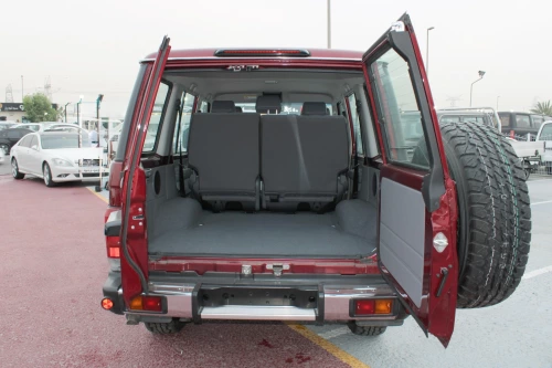 Toyota Land Cruiser LC76 Hardtop 2.8L Diesel 2025 - Red - Carsooq