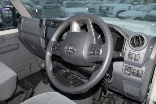 Toyota Land Cruiser LC76 Hardtop 2.8L Diesel MT 2025 - White - Carsooq