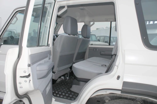 Toyota Land Cruiser LC76 Hardtop 2.8L Diesel MT 2025 - White - Carsooq