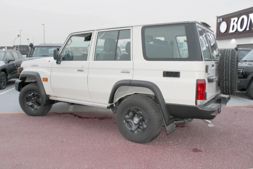 Toyota Land Cruiser LC76 Hardtop 2.8L Diesel MT 2025 - White - Carsooq