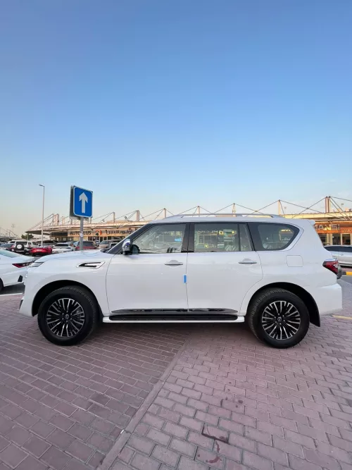 Nissan Patrol Platinum 5.6L Petrol 2025 - White - Carsooq