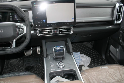 Jetour T2 Luxury 2.0L Petrol 2025 - Black / Beige - Carsooq