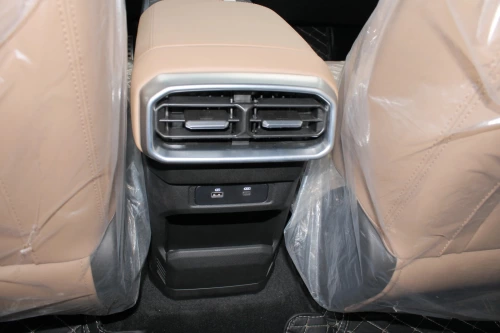 Jetour T2 Luxury 2.0L Petrol 2025 - Black / Beige - Carsooq