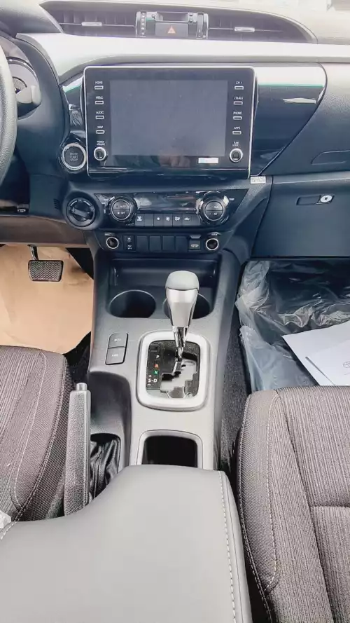 TOYOTA HILUX LIMITED 2.4L DIESEL 2026 MODEL YEAR 4X4 A/T WHITE COLOR