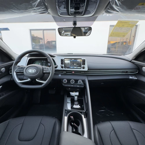 Hyundai Elantra 1.5L Petrol 2025 Model Year - White - Carsooq