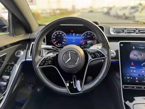 Mercedes-Benz S580 4.0L Petrol 2022 - Black - carsooq