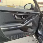 Mercedes-Benz S580 4.0L Petrol 2022 - Black - carsooq - Thumbnail 20