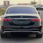 Mercedes-Benz S580 4.0L Petrol 2022 - Black - carsooq - Thumbnail 5
