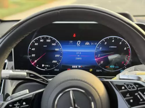 Mercedes-Benz S580 4.0L Petrol 2022 - Black - carsooq