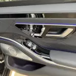 Mercedes-Benz S580 4.0L Petrol 2022 - Black - carsooq - Thumbnail 17