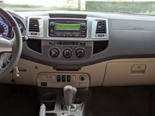 Toyota Fortuner SR5 2.7L Petrol 2013 - White - Carsooq