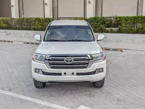 Toyota Land Cruiser 4.5L Diesel 2019 - White - Carsooq