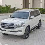 Toyota Land Cruiser 4.5L Diesel 2019 - White - Carsooq - Thumbnail 3