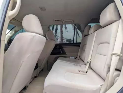 Toyota Land Cruiser 4.5L Diesel 2019 - White - Carsooq