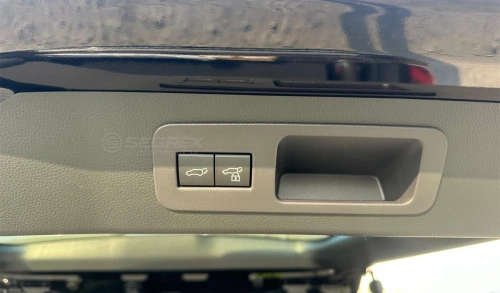 Toyota Land Cruiser VX 3.5L Petrol 2025 Model Year Black Color Exterior