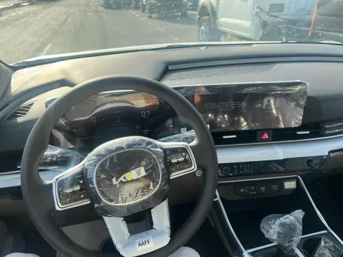 Brand New Kia Carnival 3.5L V6 8-Seater 2025 - White