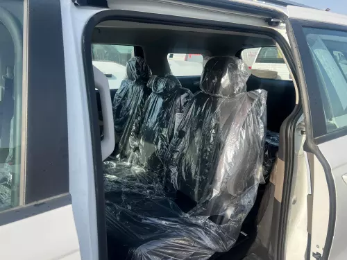 Brand New Kia Carnival 3.5L V6 8-Seater 2025 - White