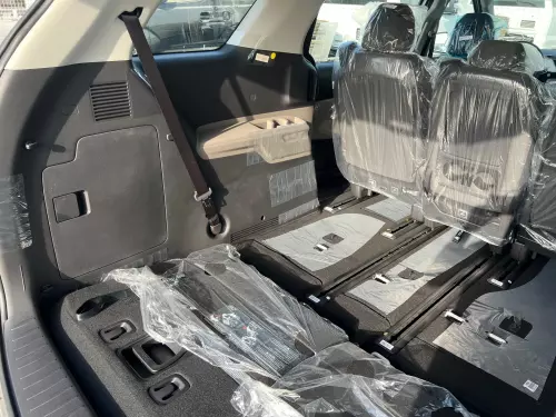 Brand New Kia Carnival 3.5L V6 8-Seater 2025 - White