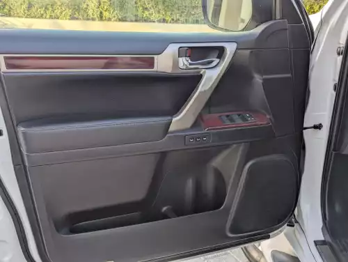 Lexus GX460 Full Option 4.6L Petrol 2016 Model Year White Color Exterior 