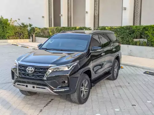 Toyota Fortuner EXR 2.7L Petrol 2017 Face-Lifted 2025 - Black