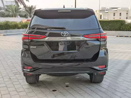 Toyota Fortuner EXR 2.7L Petrol 2017 Face-Lifted 2025 - Black