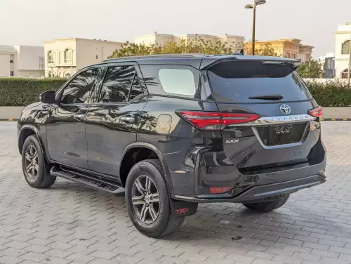 Toyota Fortuner EXR 2.7L Petrol 2017 Face-Lifted 2025 - Black