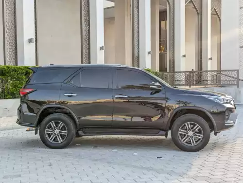 Toyota Fortuner EXR 2.7L Petrol 2017 Face-Lifted 2025 - Black