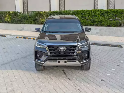 Toyota Fortuner EXR 2.7L Petrol 2017 Face-Lifted 2025 - Black