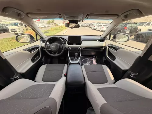 Toyota Rav4 XLE 2.5L Petrol 2025 Model Year Silver Color Exterior