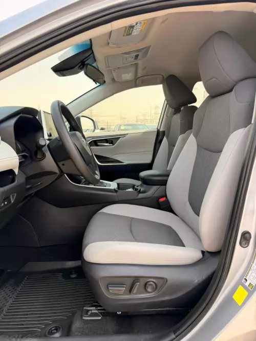 Toyota Rav4 XLE 2.5L Petrol 2025 Model Year Silver Color Exterior