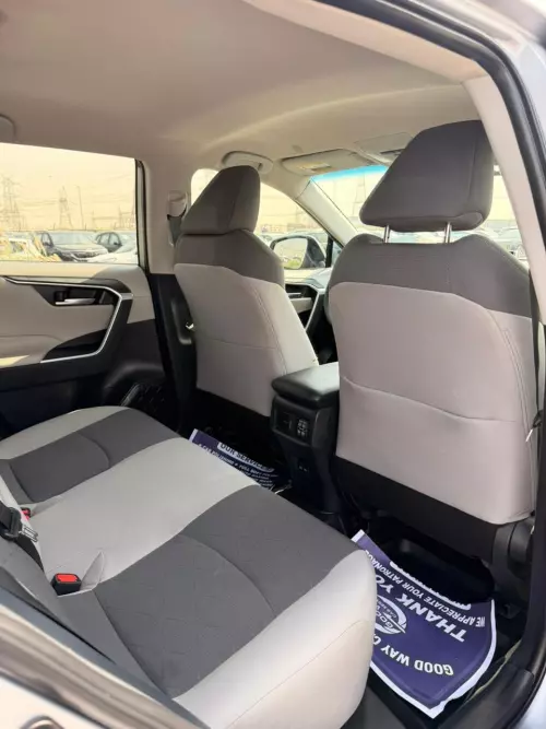 Toyota Rav4 XLE 2.5L Petrol 2025 Model Year Silver Color Exterior
