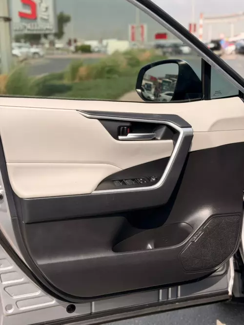 Toyota Rav4 XLE 2.5L Petrol 2025 Model Year Silver Color Exterior