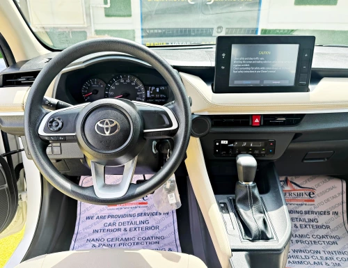 Toyota Yaris Full option 1.5L Petrol 2023 Model Year White Color Exterior