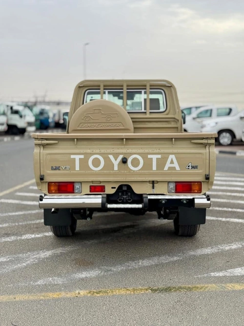Toyota Land Cruiser LC 79 Pick-Up 4.0L Petrol 2026 Model Year Beige Color Exterior 