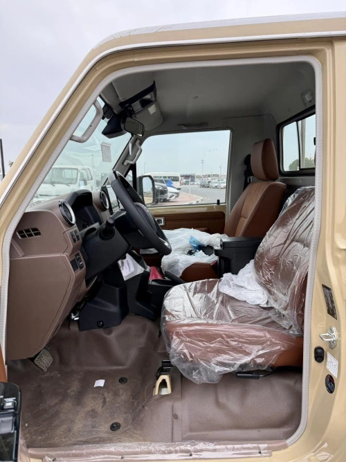 Toyota Land Cruiser LC 79 Pick-Up 4.0L Petrol 2026 Model Year Beige Color Exterior 
