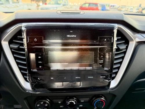 Isuzu D-Max 1.9L Petrol 2025 Model Year Blue Color Exterior 