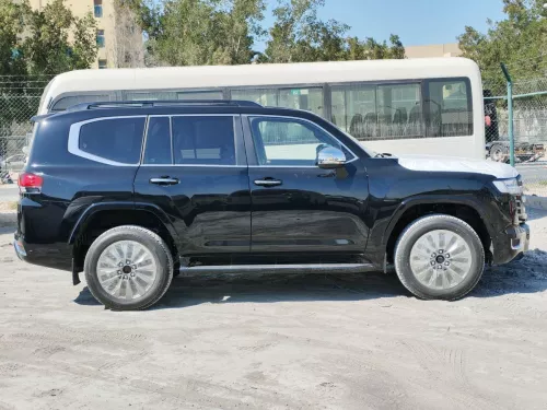 2026 Toyota Land Cruiser LC300 VXR 3.5L V6 Twin Turbo Petrol A/T 4WD Only For Africa 
