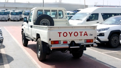 Toyota Land Cruiser LC79 Pick Up 2.8L Diesel 2025 - White Exterior 