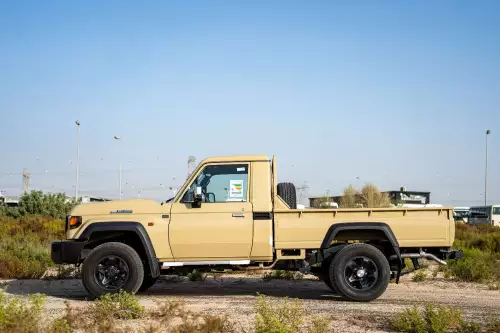 Toyota Land Cruiser LC 79 Pick up 4.0L Petrol 2025 Model Year Beige Color Exterior
