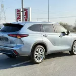 Toyota Highlander Platinum 2.5L Hybrid 2024 Model Year Silver Color Exterior  - Thumbnail 11