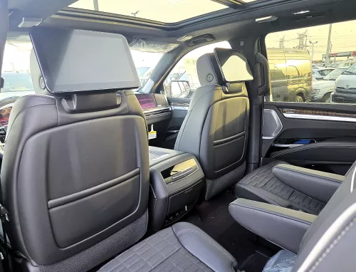  Cadillac Escalade Platinum 6.2L Petrol V8 4WD Sport 2026 Model Year Black Color Exterior