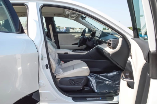 Toyota Crown 2.5L Hybrid 2025 Model Year White Color Exterior 