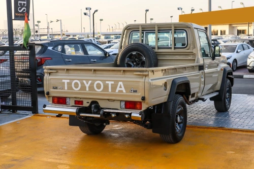 Toyota Land Cruiser LC79 Pickup 4.0L V6 2026 - Beige Manual