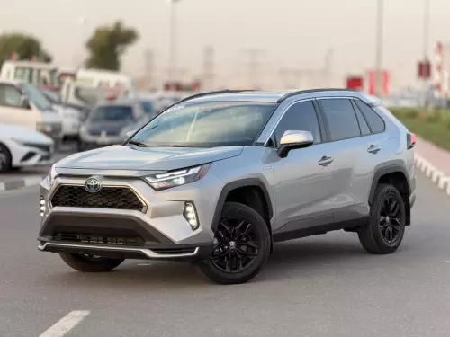Toyota Rav4 XLE 2.5L Hybrid 2022 Model Year Silver Color Exterior 