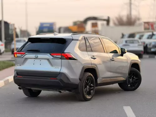 Toyota Rav4 XLE 2.5L Hybrid 2022 Model Year Silver Color Exterior 